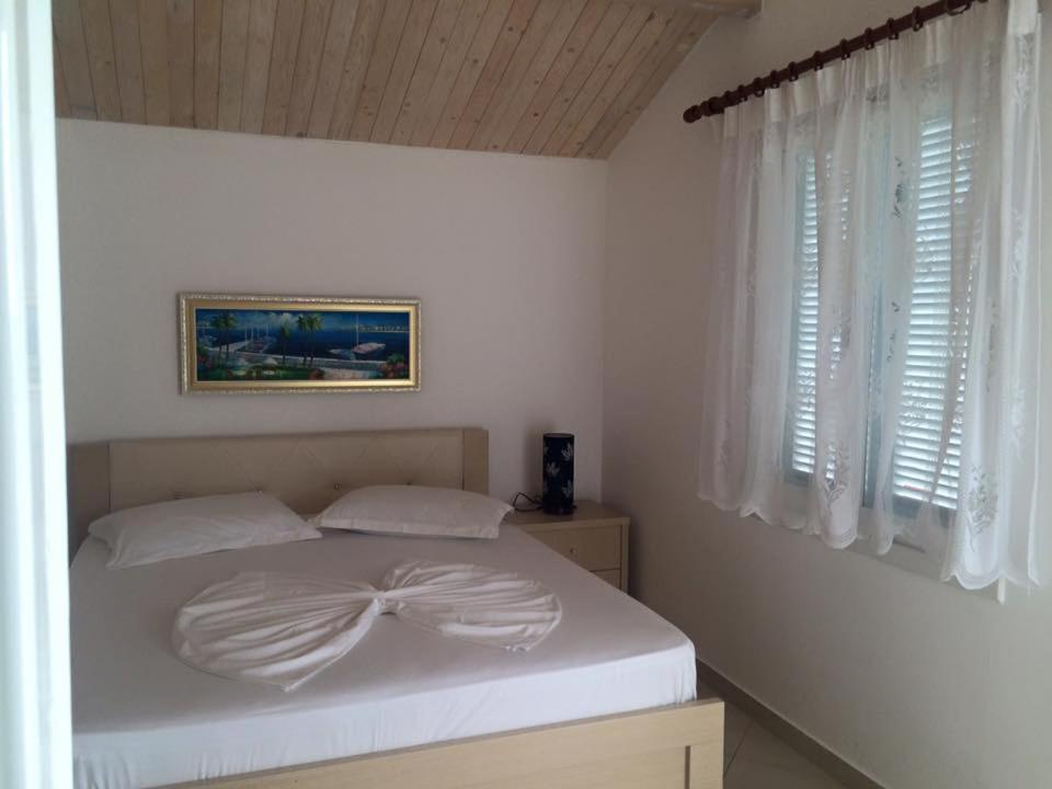 Vela E Bardhe Villa Dhërmi Екстериор снимка