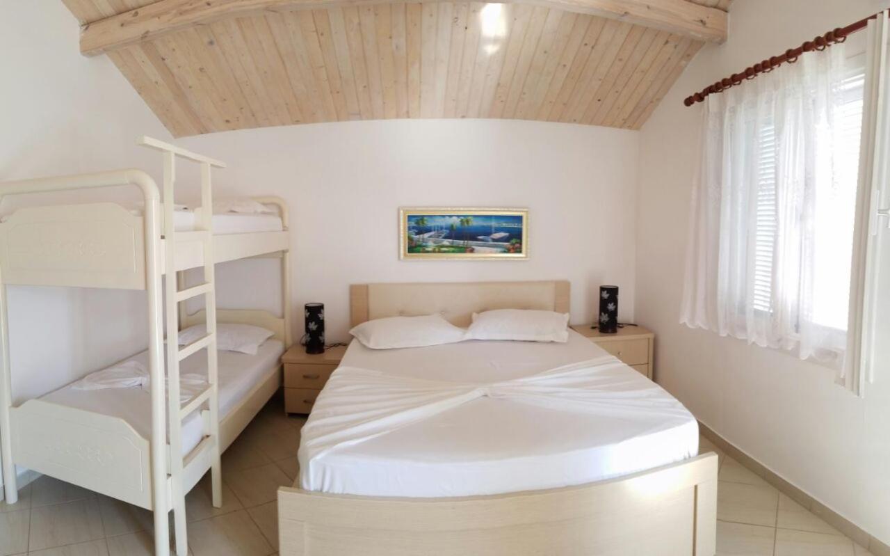 Vela E Bardhe Villa Dhërmi Екстериор снимка