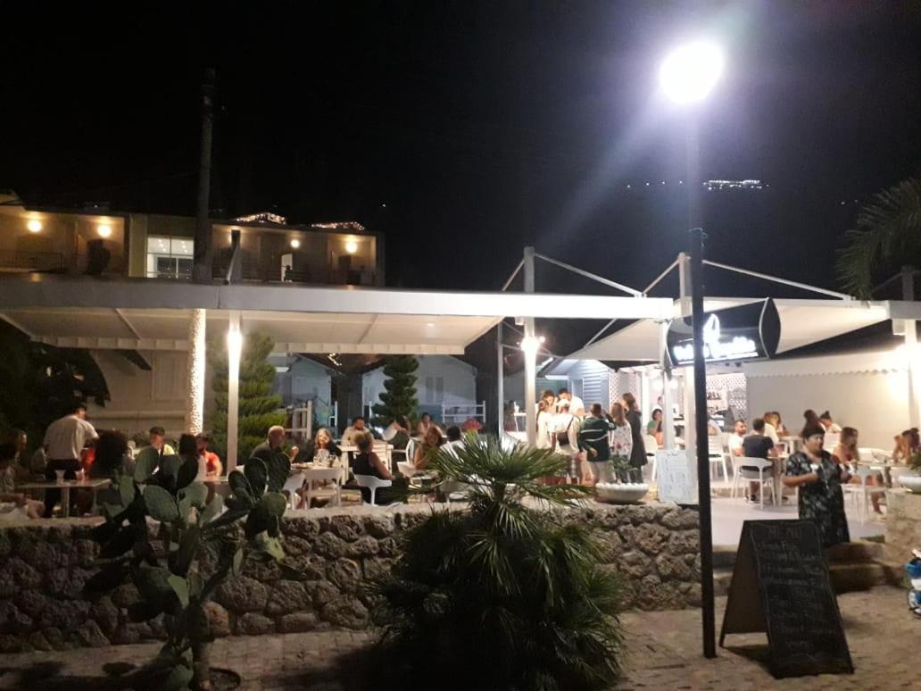 Vela E Bardhe Villa Dhërmi Екстериор снимка